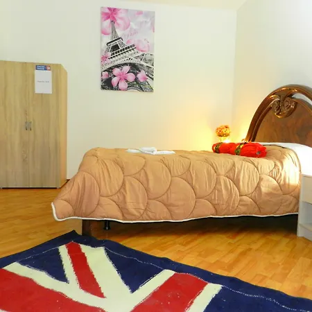 Tisha Hotel 3*
