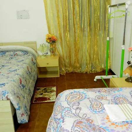 Hotel Tisha 3*